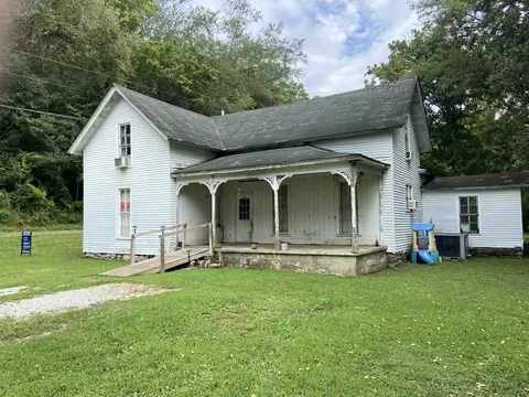 209 Loyd Rd, Pulaski, TN 38478