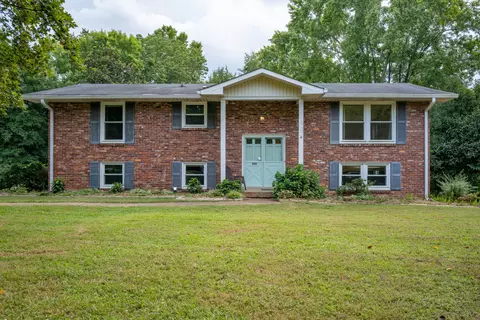 639 Woodett Dr, Nashville, TN 37211