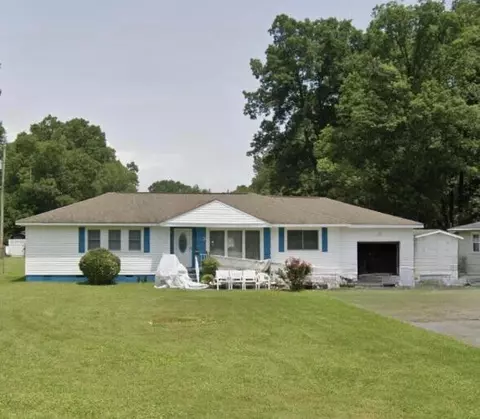 633 Hickory Ln, Rossville, GA 30741