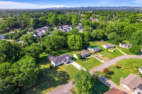 414 Roberts St, Franklin, TN 37064