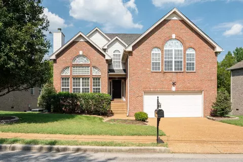 6737 Sugar Hill Dr, Nashville, TN 37211