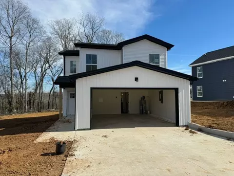 1366 Isaiah Dr, Clarksville, TN 37042