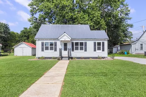 213 Childress St, Mcminnville, TN 37110