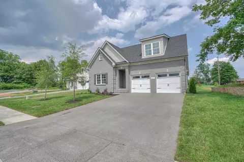 2211 Rockweather Dr, Murfreesboro, TN 37128