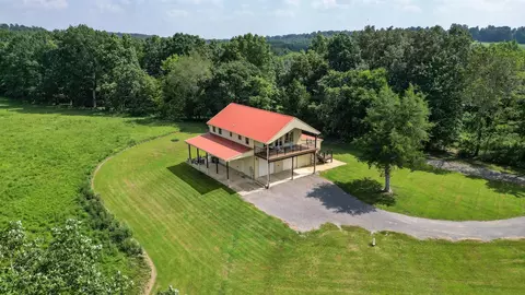 854 Calvert Ridge Rd, Westmoreland, TN 37186