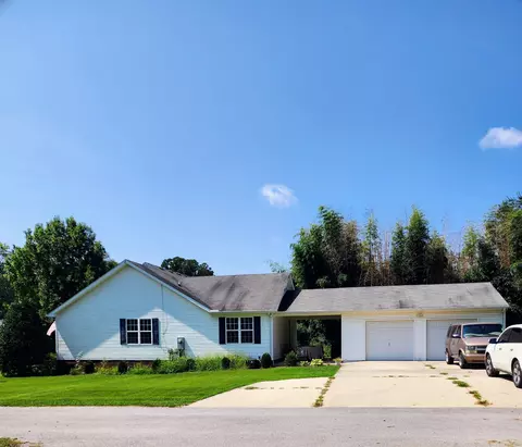 301 W King St, Morrison, TN 37357 photo 3