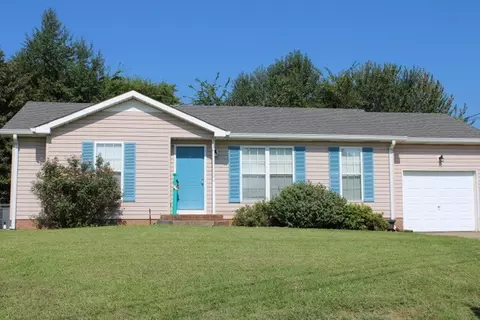 317 Hunter Owens Ct, Oak Grove, KY 42262