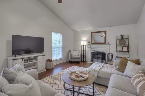 1601 Hunters Branch Rd, Antioch, TN 37013