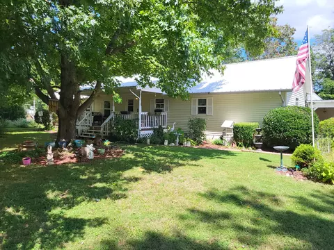 3045 Oak Trace Ln, Cookeville, TN 38501