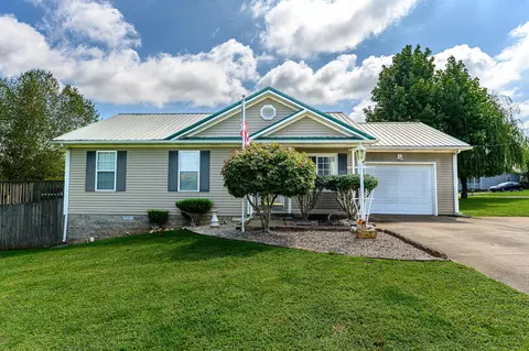 702 Artic Ave, Oak Grove, KY 42262