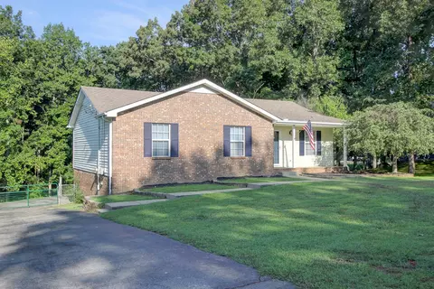 3463 Eastridge Rd, Woodlawn, TN 37191