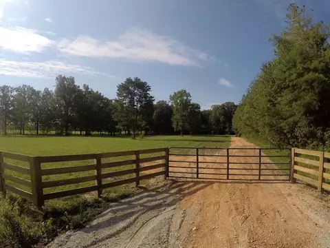 222 Switzerland Rd, Hohenwald, TN 38462