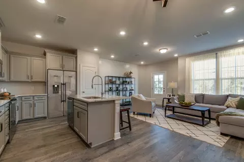 5077 Dayflower Dr, Hermitage, TN 37076