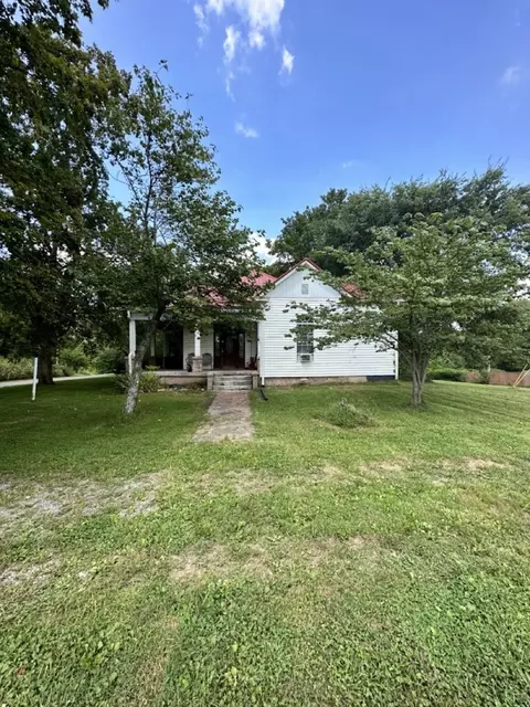 4978 Hugh Woodard Rd, Springfield, TN 37172