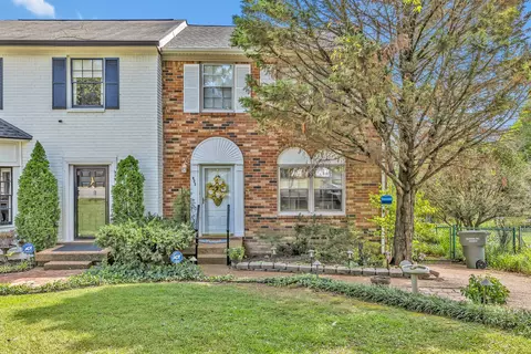 832 Woodcraft Dr, Nashville, TN 37214