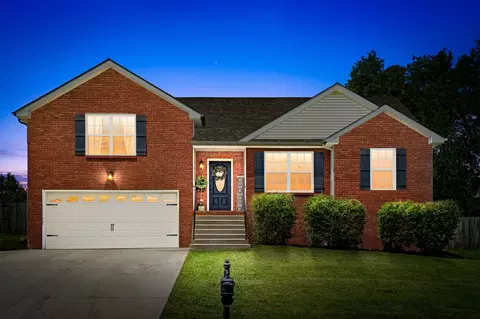 3169 Brook Hill Dr, Clarksville, TN 37042