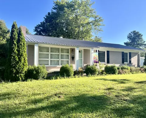 403 W Point Rd, Lawrenceburg, TN 38464