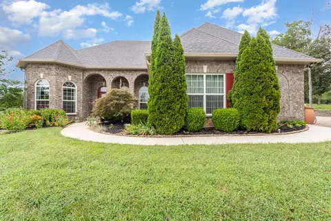 668 Twin View Dr, Murfreesboro, TN 37128