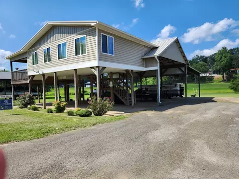710 River Rd, Clifton, TN 38425