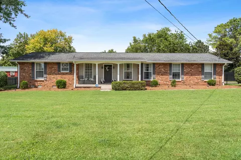 111 Daniel Smith Dr, Hendersonville, TN 37075