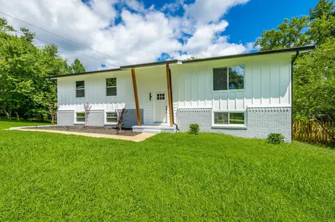 305 Cross Creek Dr, Chattanooga, TN 37415
