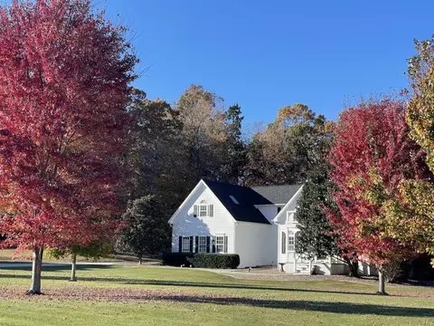 1895 Zeb Warren Rd, Cookeville, TN 38506