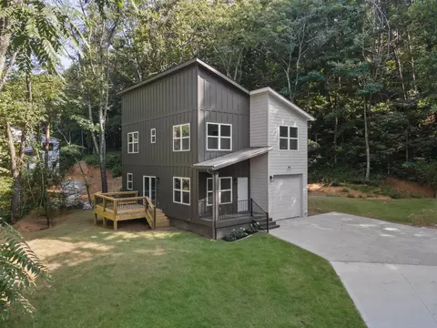 10608 Card Rd, Soddy Daisy, TN 37379
