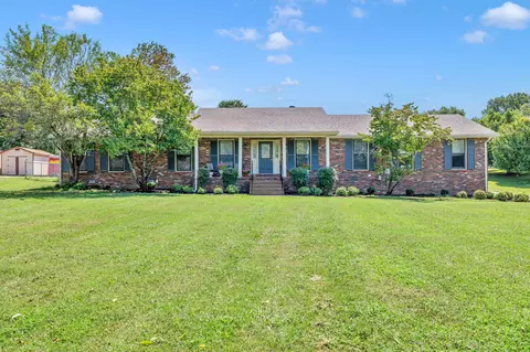2608 Springdale Dr, Lebanon, TN 37087