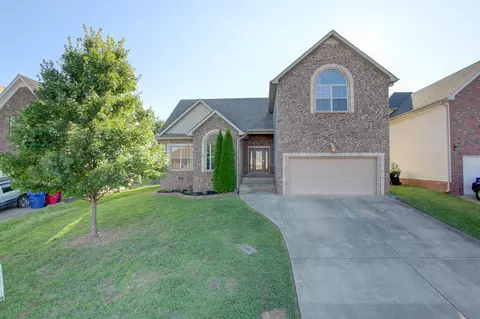 1348 Allmon Dr, Clarksville, TN 37042