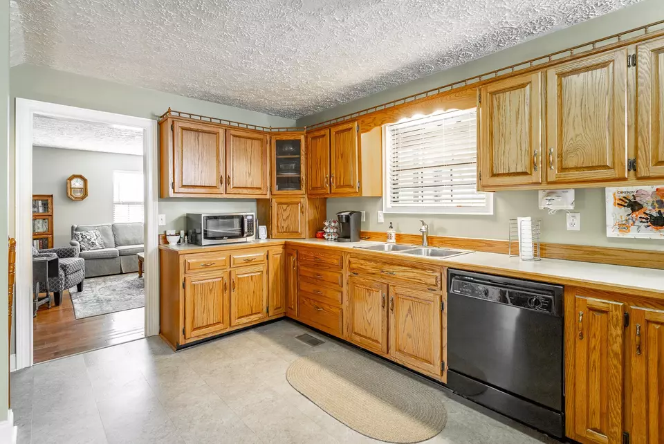  919 Rose Marie Ct, Soddy Daisy, TN 37379 photo 14