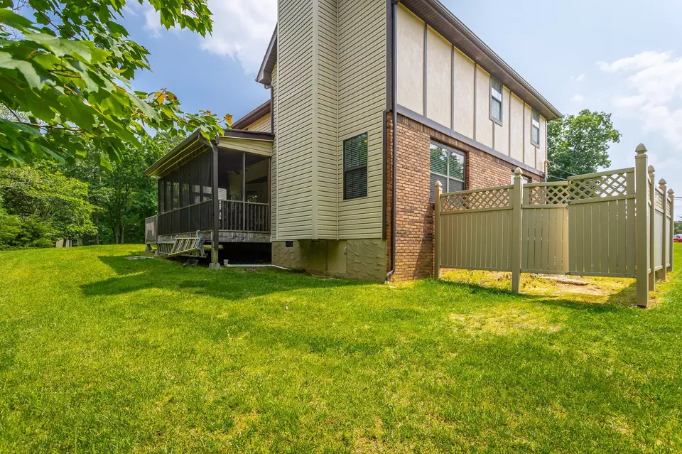  919 Rose Marie Ct, Soddy Daisy, TN 37379 photo 4