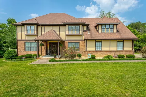 919 Rose Marie Ct, Soddy Daisy, TN 37379