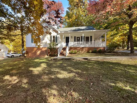 1007 S Ridge Dr, Portland, TN 37148