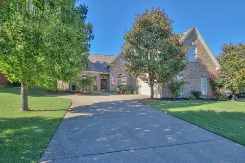 1090 Nealcrest Cir, Spring Hill, TN 37174