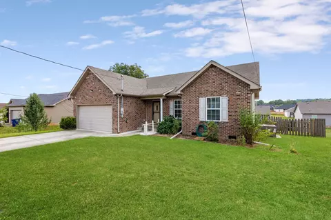 211 Jordan Ave, Shelbyville, TN 37160