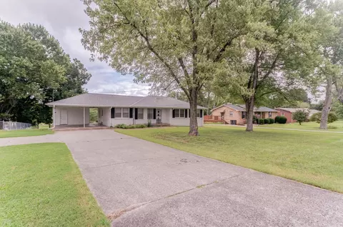 127 Maple Dr, Hendersonville, TN 37075