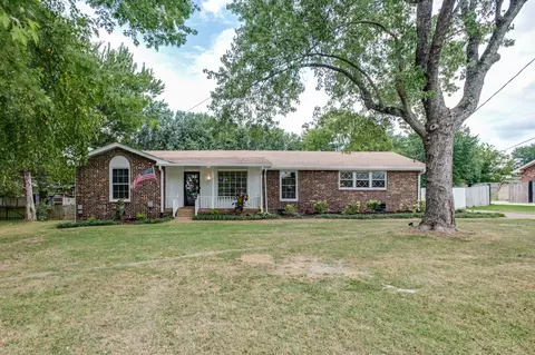 161 Indian Lake Rd, Hendersonville, TN 37075