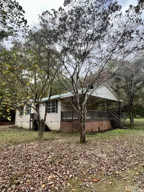 10183 N Twin Springs Rd, Bon Aqua, TN 37025