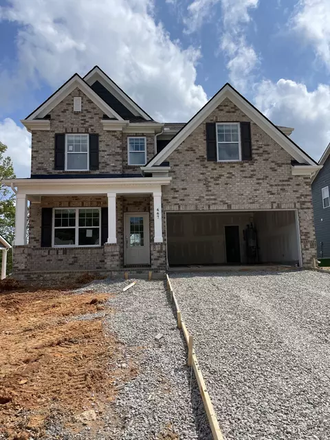 667 Ballard Dr, White House, TN 37188