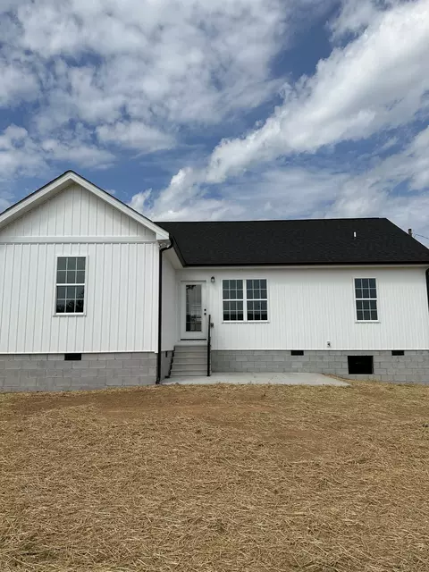 96 Modena Pl, Decherd, TN 37324 photo 2