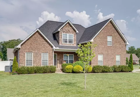 109 Cooper Place Dr, Manchester, TN 37355