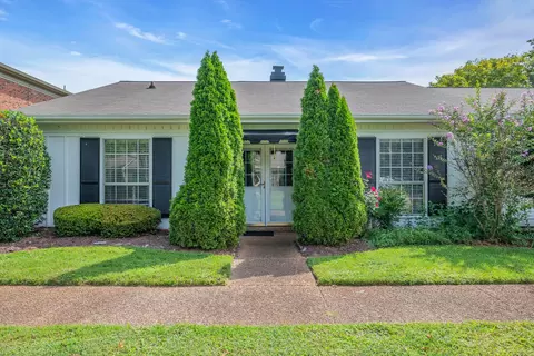 125 Boxwood Dr, Franklin, TN 37069