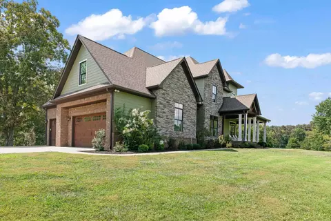 121 Barnetts Campground Ln, Gordonsville, TN 38563