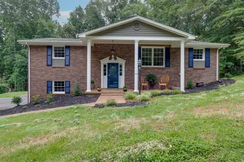 112 Lee Rd, Dickson, TN 37055