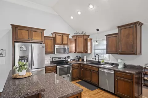 209 Onslow Dr, Portland, TN 37148