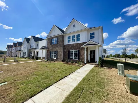 2106 Barringer Ln, Murfreesboro, TN 37128