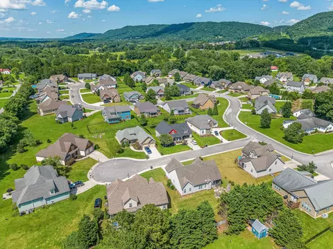 8576 Stack Rock Ln, Ooltewah, TN 37363 photo 11