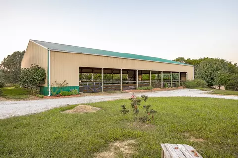 4804 Somerville Rd, Cross Plains, TN 37049