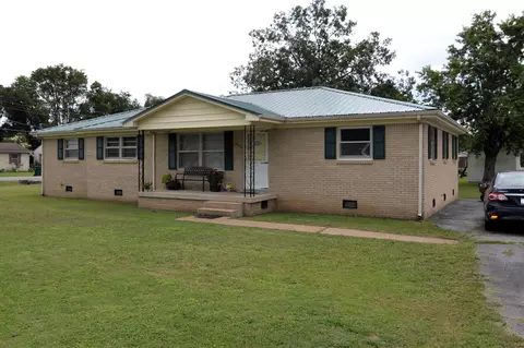 935 Rackley Dr, Pulaski, TN 38478