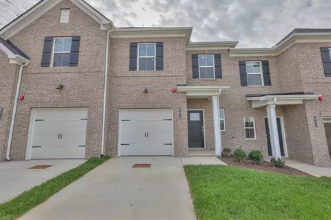 204 Douglas Bend Rd #902, Gallatin, TN 37066